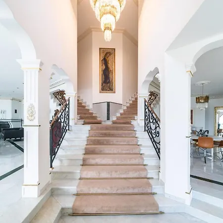 Villa Luxury With Spa In Golfe-juan - Sea View *