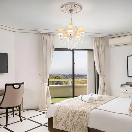 ヴィラ Luxury Villa With Spa Near Cannes - Sea View *